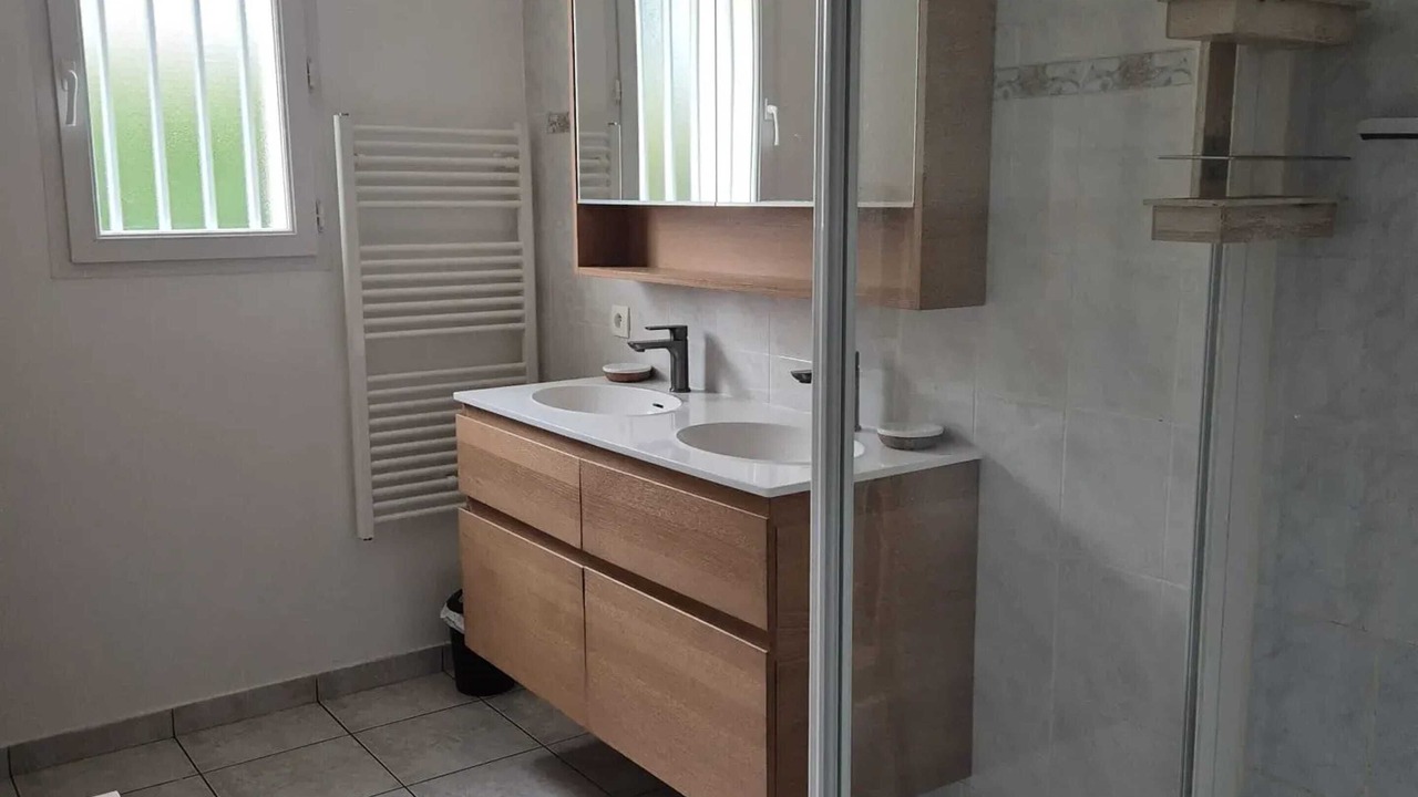 Photo of Bathroom in Saint-Hilaire-de-Chaleons