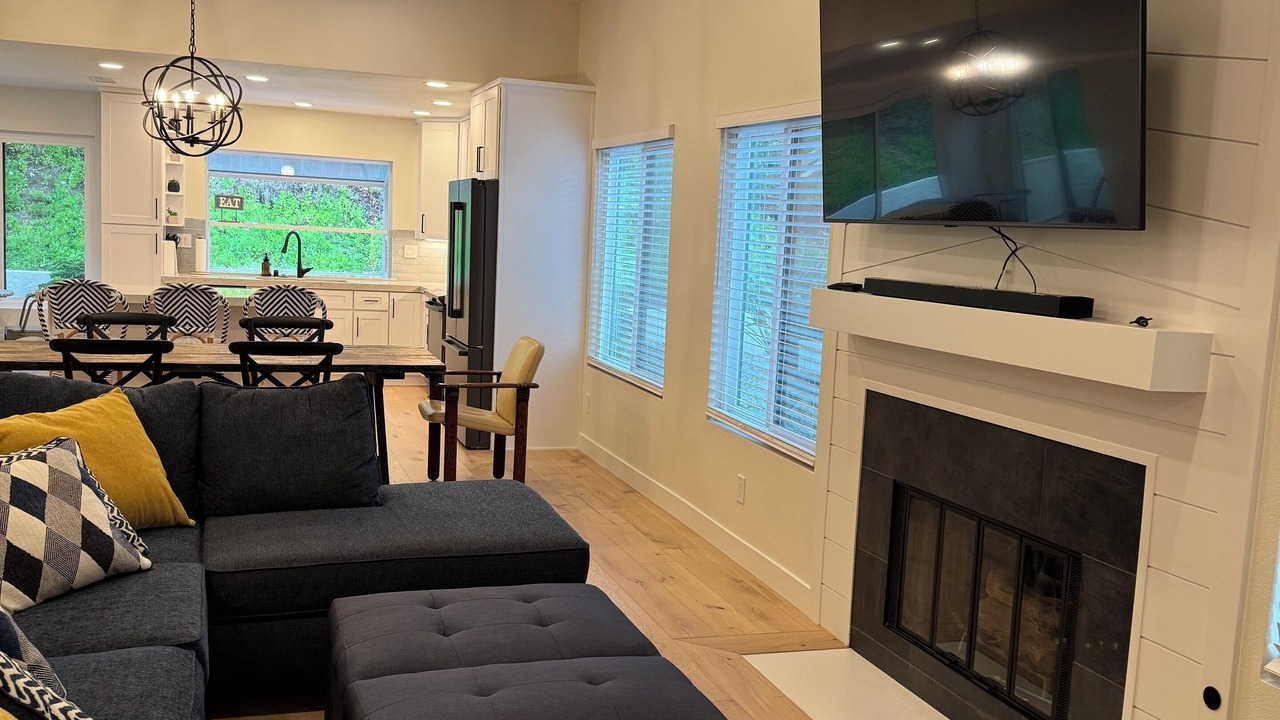 Photo of Livingroom in Rancho Bernardo