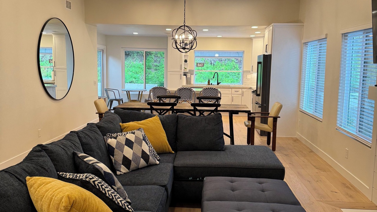 Photo of Livingroom in Rancho Bernardo