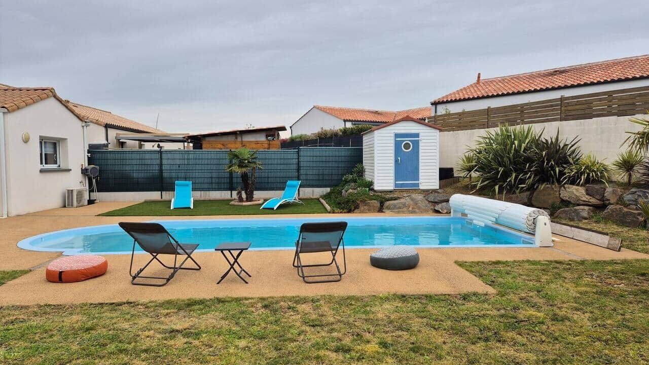 Photo of Outdoor in Angles