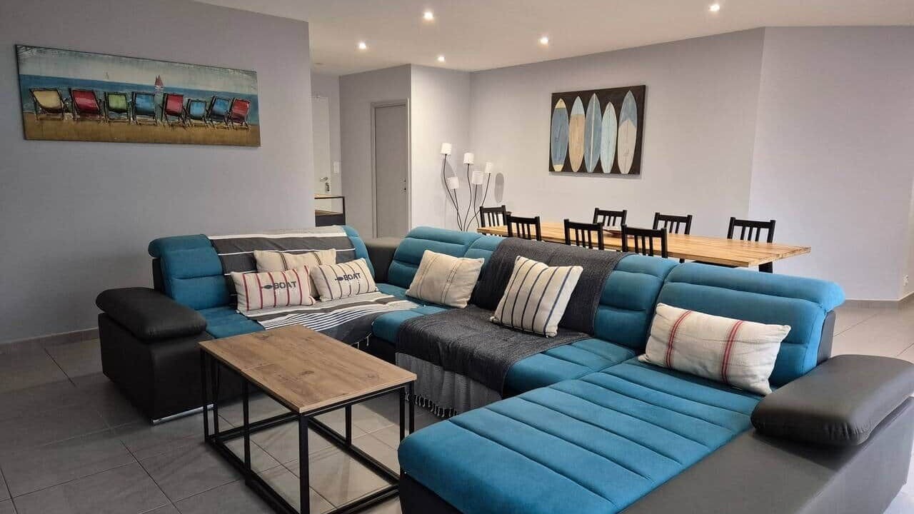 Photo of Livingroom in Angles