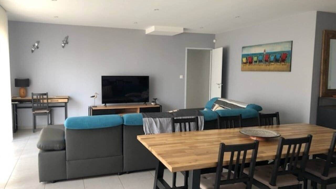 Photo of Livingroom in Angles