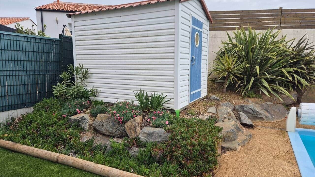 Photo of Outdoor in Angles