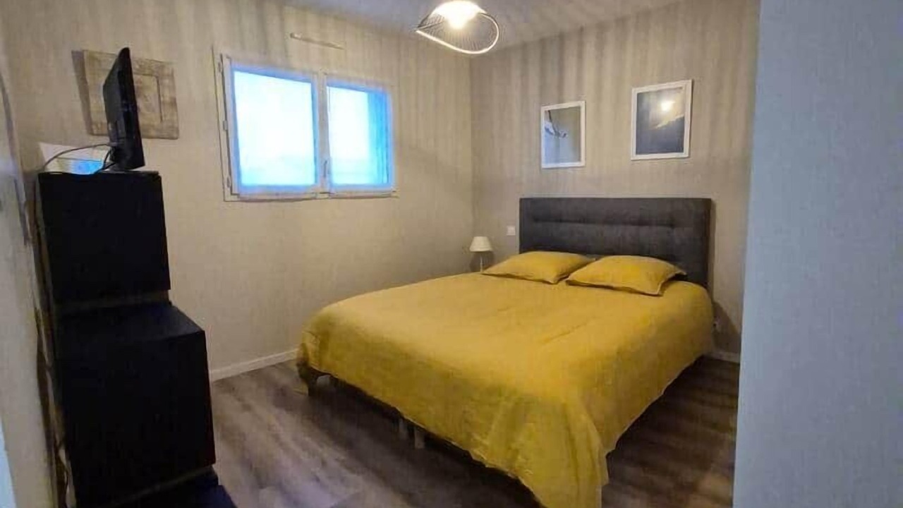 Photo of Bedroom in Angles