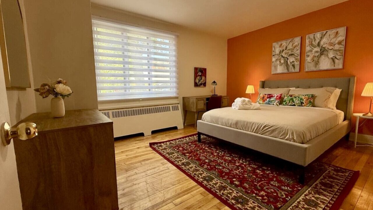 Photo of Bedroom in Cote-Des-Neiges—Notre-Dame-De-Grace