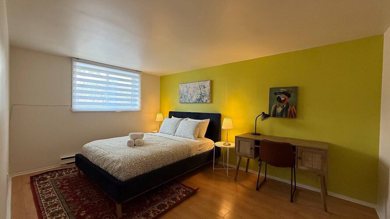Photo of Bedroom in Pierrefonds-Roxboro