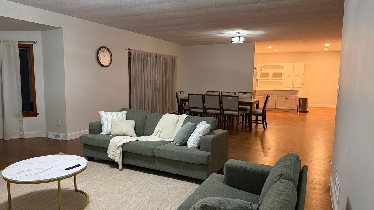 Photo of Livingroom in Reading