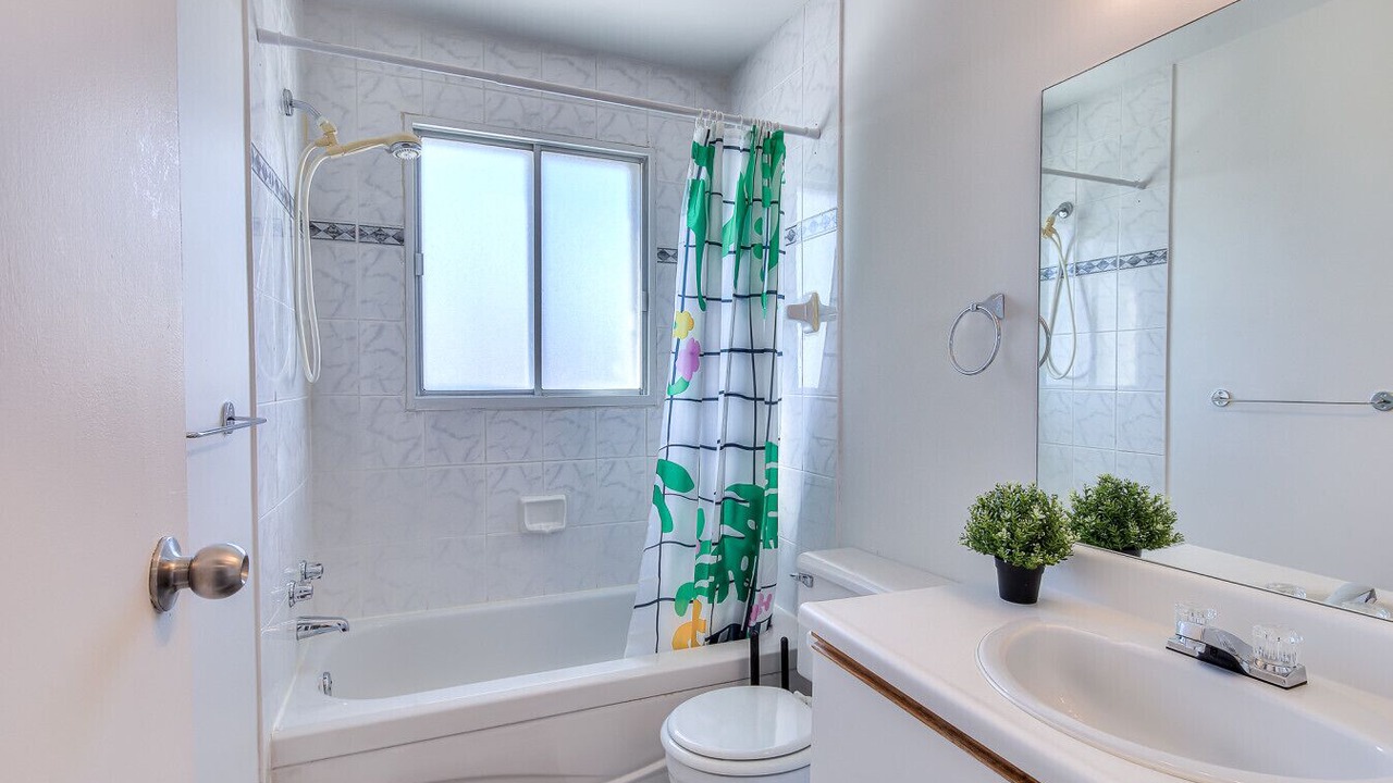 Photo of Bathroom in Pierrefonds-Roxboro