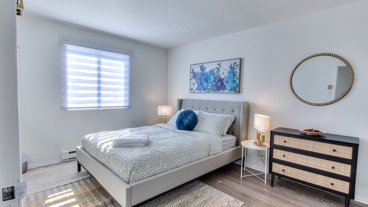 Photo of Bedroom in Pierrefonds-Roxboro