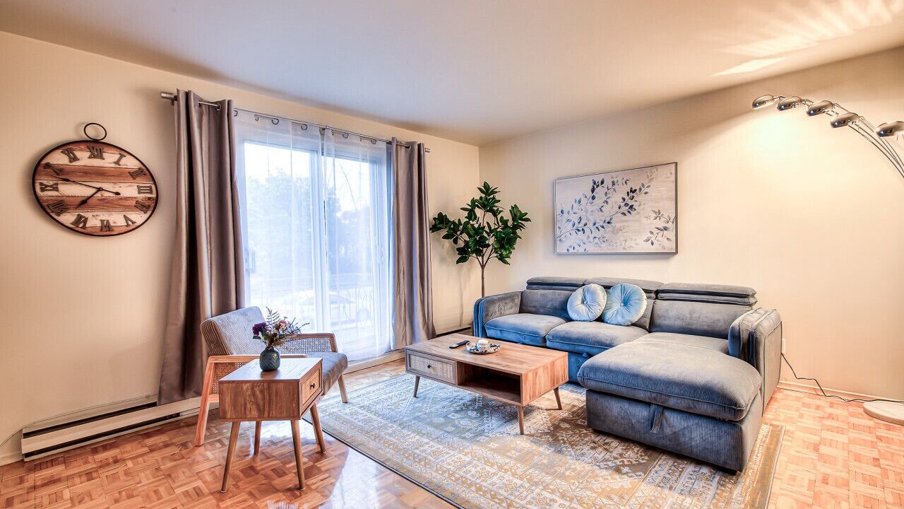 Photo of Livingroom in Pierrefonds-Roxboro