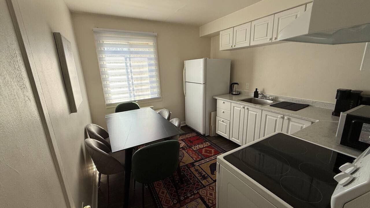 Photo of Kitchen in Cote-Des-Neiges—Notre-Dame-De-Grace