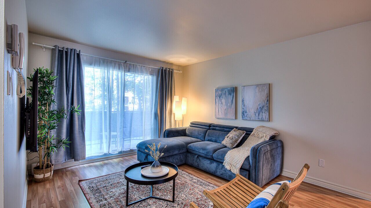 Photo of Livingroom in Pierrefonds-Roxboro