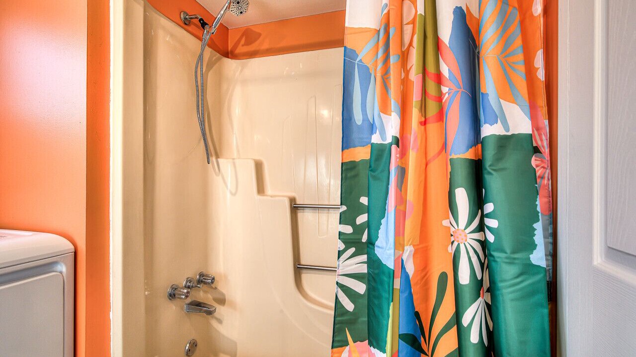 Photo of Bathroom in Pierrefonds-Roxboro