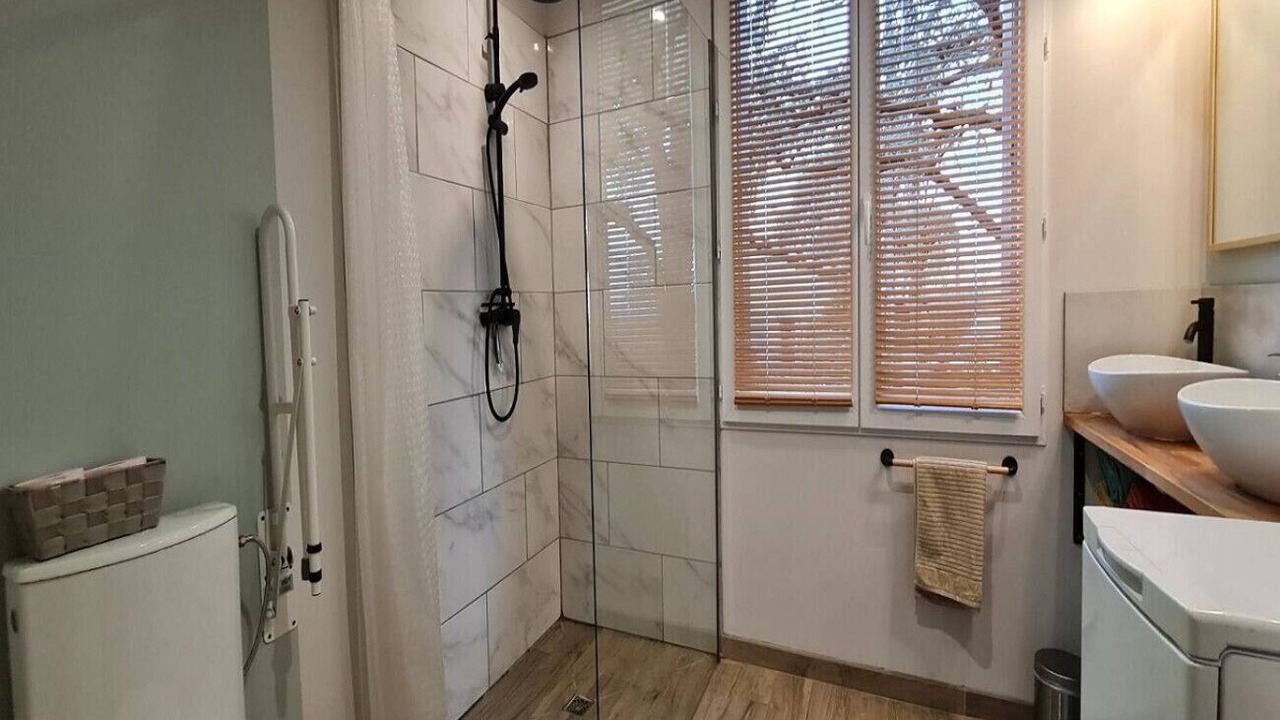 Photo of Bathroom in Brens