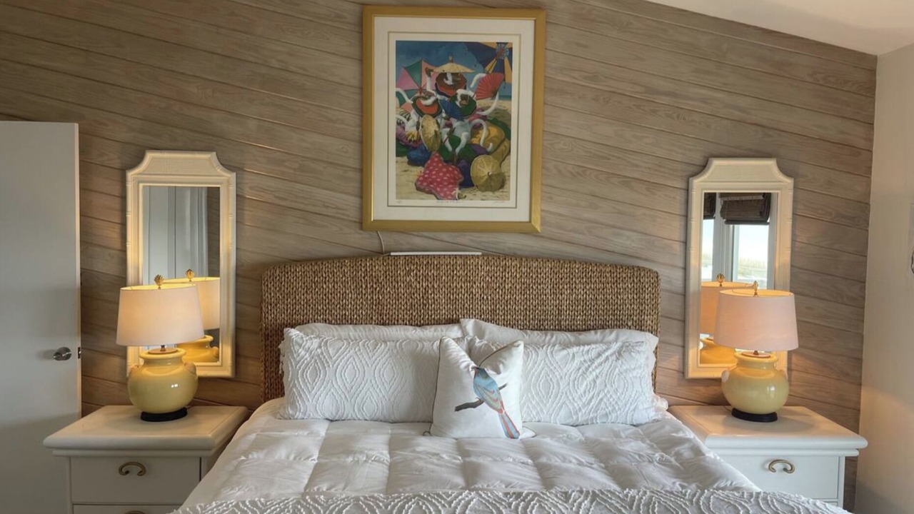 Photo of Bedroom in Pine Knoll Shores