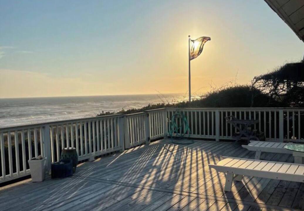 Photo of Patio Balcony in Pine Knoll Shores