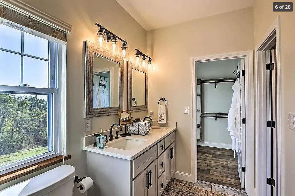 Photo of Bathroom in Williamstown
