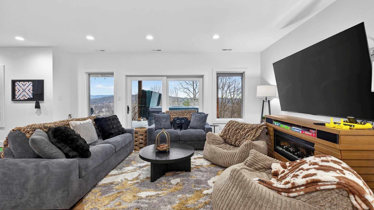 Photo of Livingroom in Hedgesville