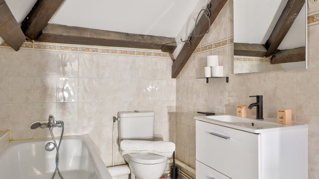 Photo of Bathroom in Batignolles