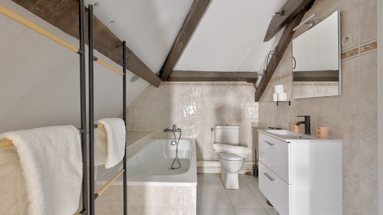 Photo of Bathroom in Batignolles