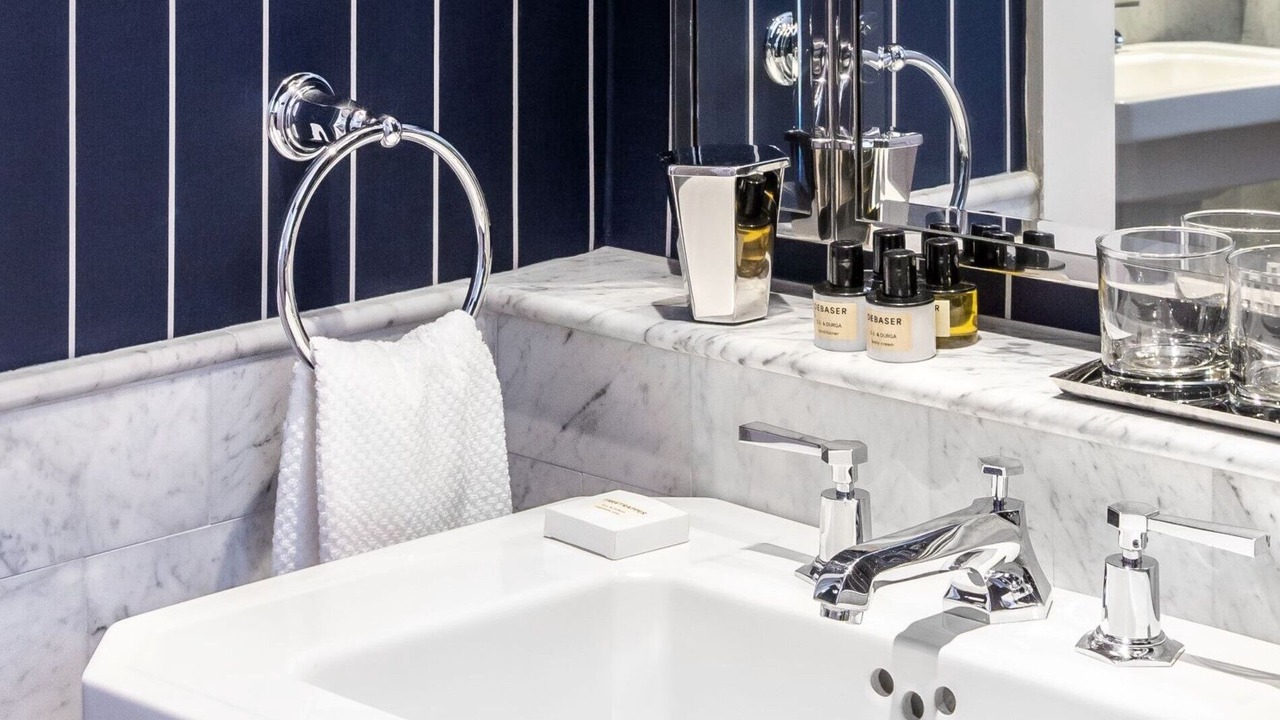 Photo of Bathroom in Chinatown