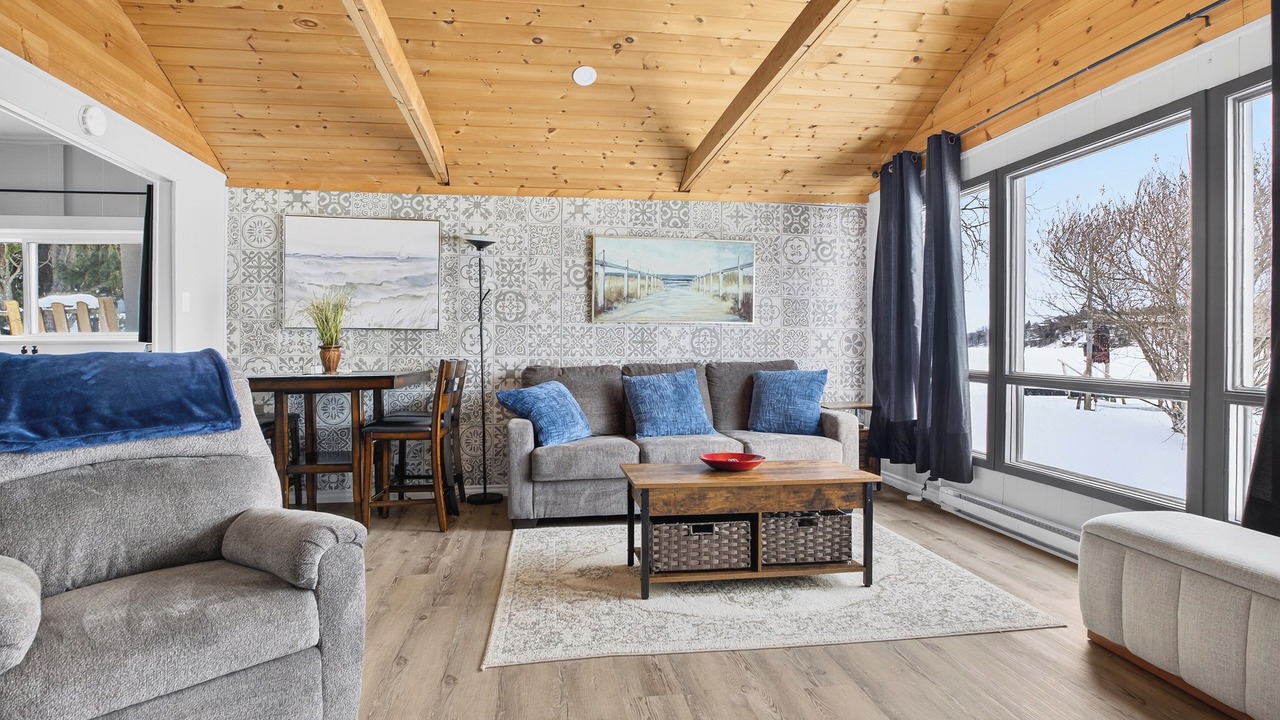 Photo of Livingroom in Sudbury