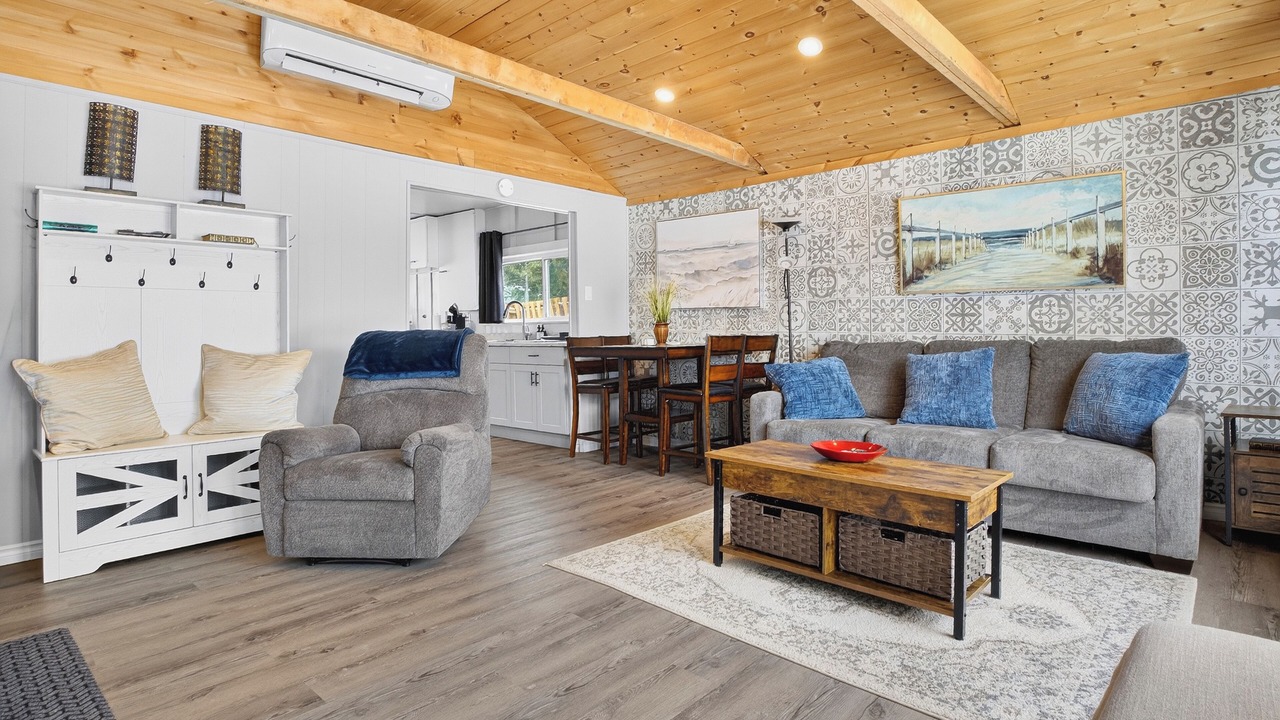 Photo of Livingroom in Sudbury