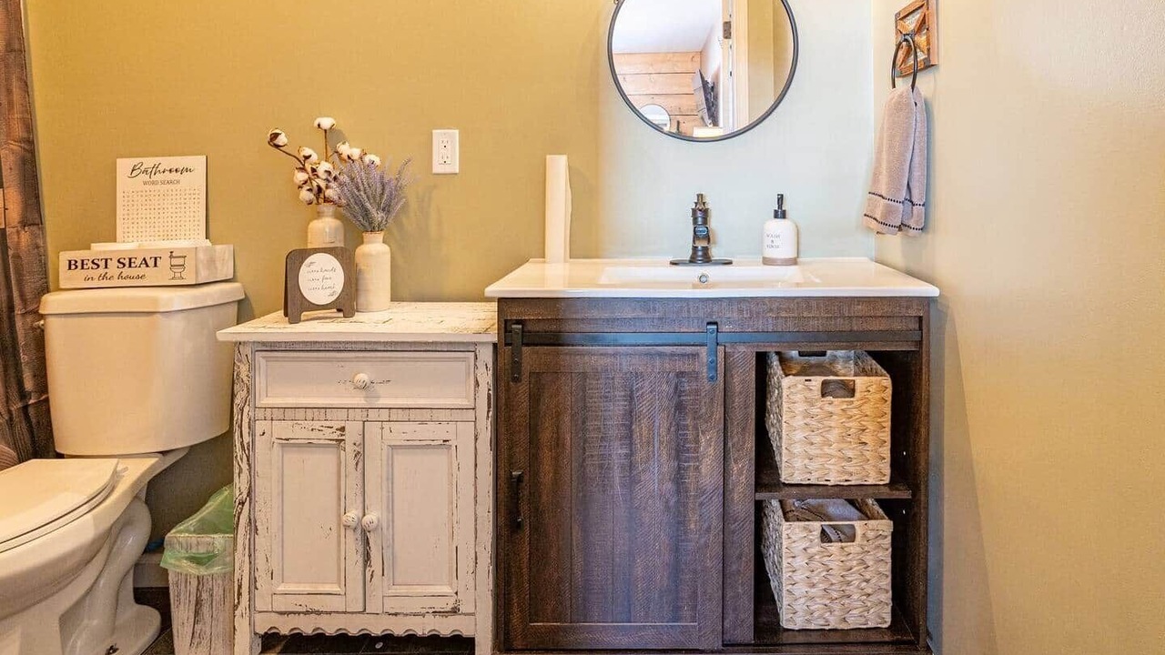 Photo of Bathroom in Conneaut Lakeshore