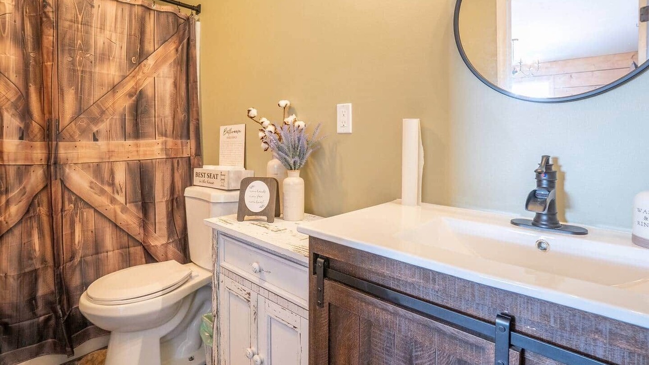 Photo of Bathroom in Conneaut Lakeshore