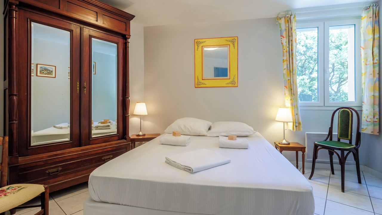 Photo of Bedroom in Rochefort-du-Gard