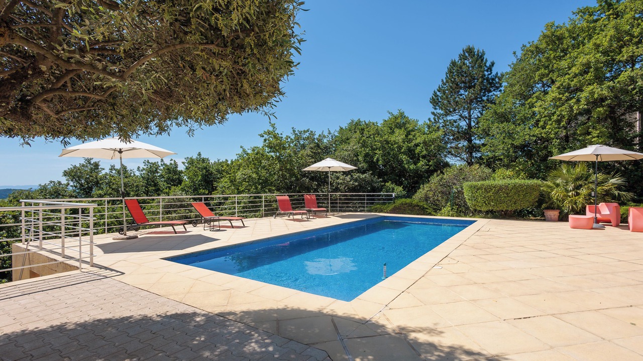 Photo of Outdoor in Rochefort-du-Gard