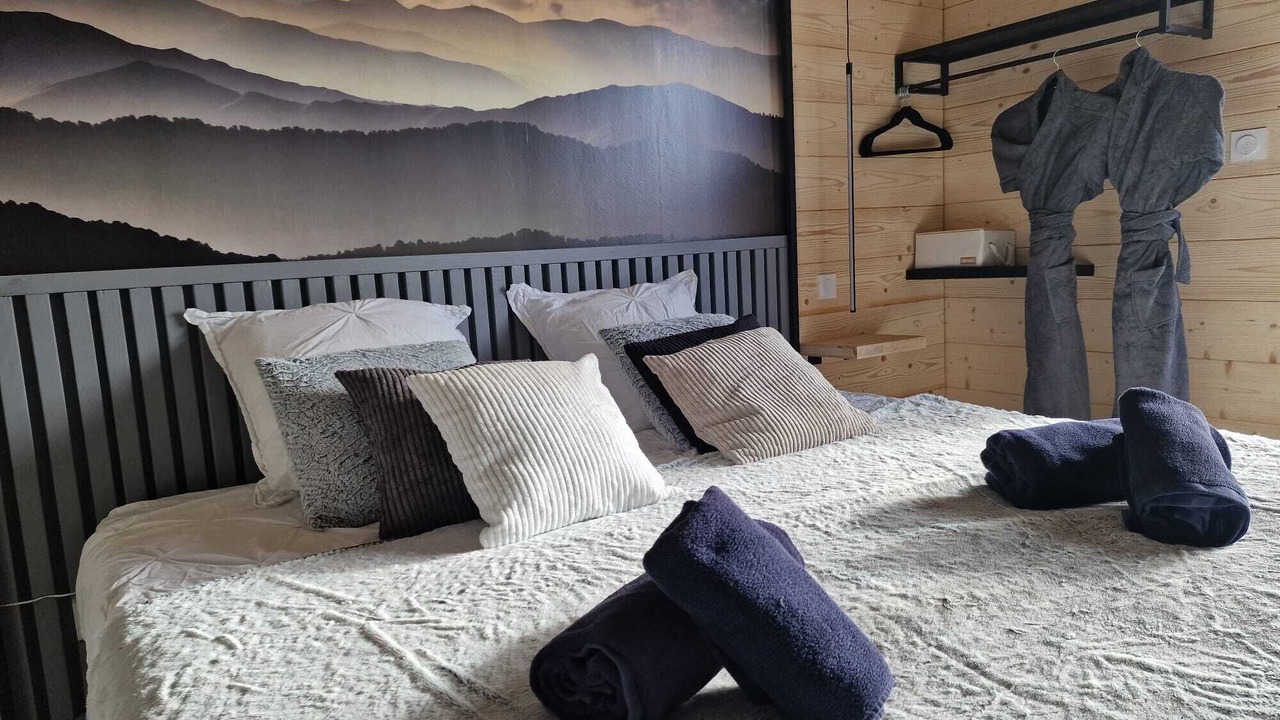 Photo of Bedroom in Fraroz