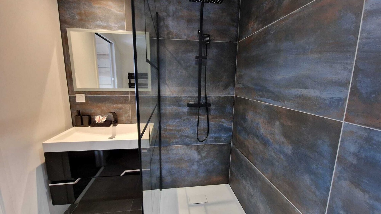 Photo of Bathroom in Fraroz