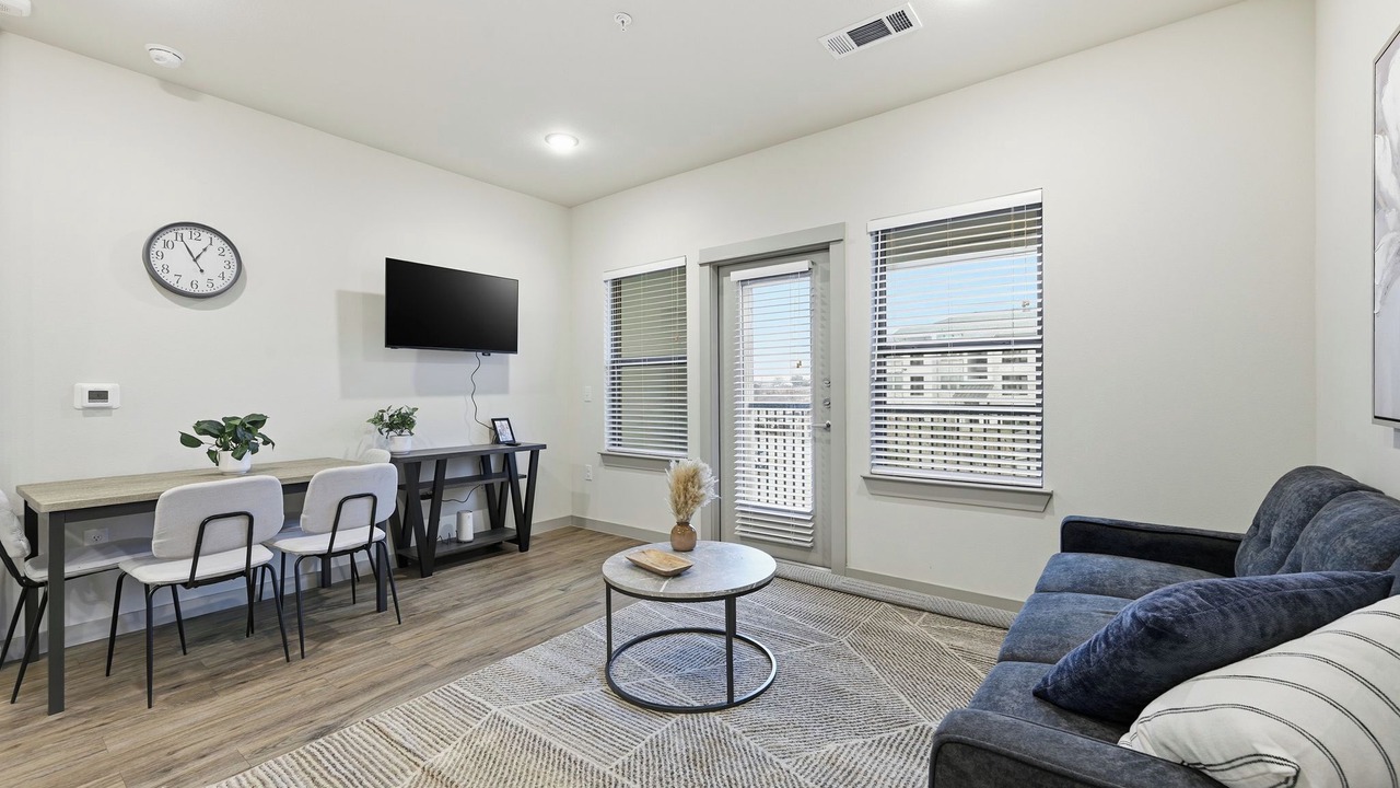 Photo of Livingroom in Cleburne