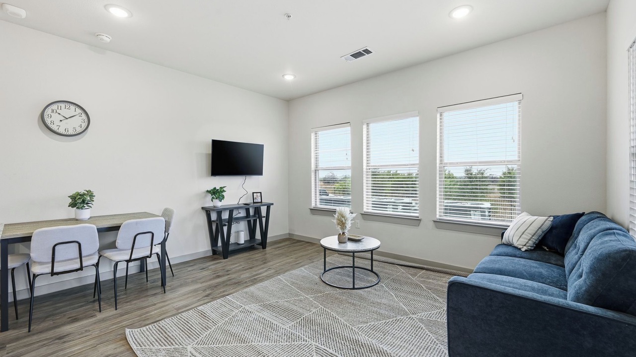 Photo of Livingroom in Cleburne