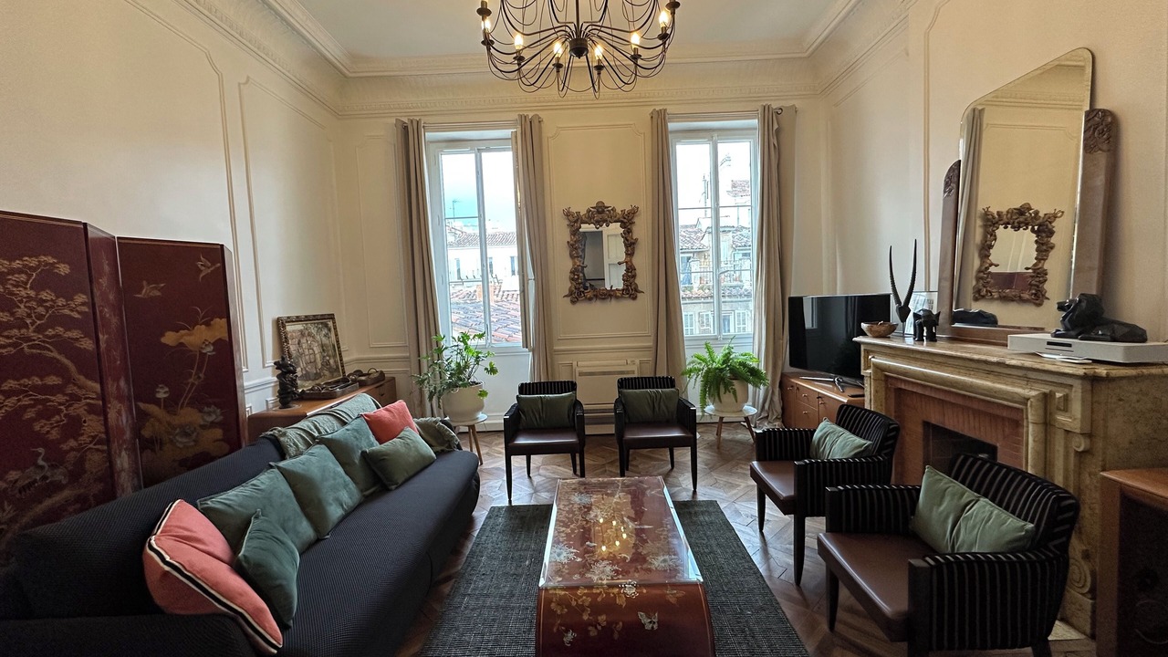 Photo of Livingroom in 1st Arrondissement
