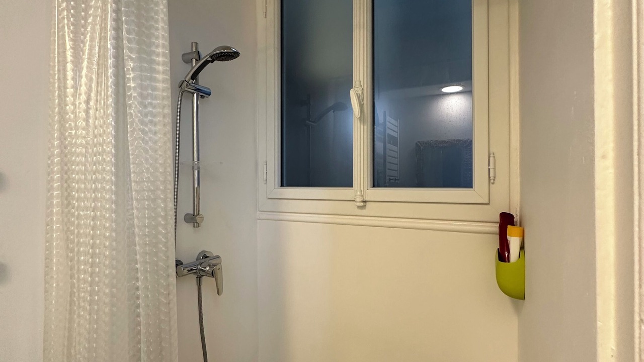 Photo of Bathroom in 1st Arrondissement