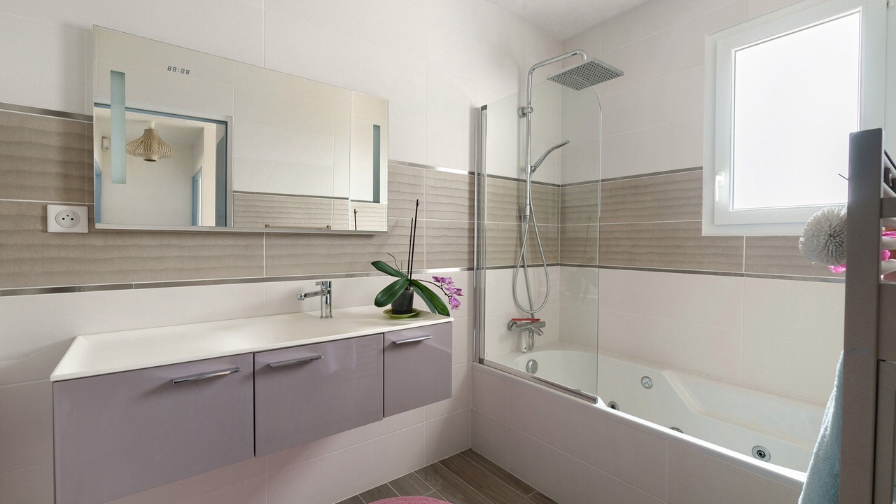 Photo of Bathroom in Pornic