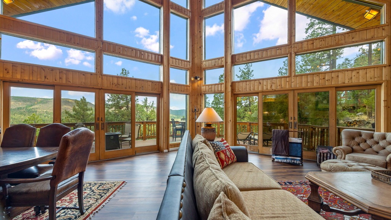 Photo of Livingroom in Greer