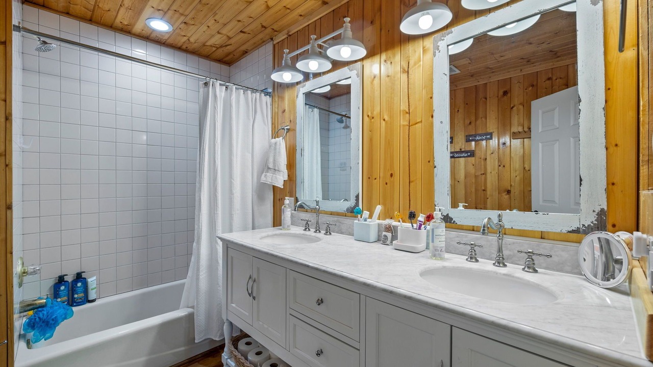 Photo of Bathroom in Greer