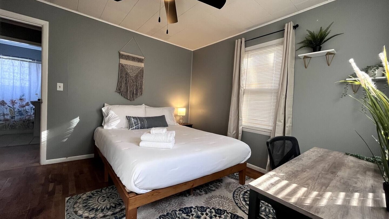 Photo of Bedroom in Blue Springs