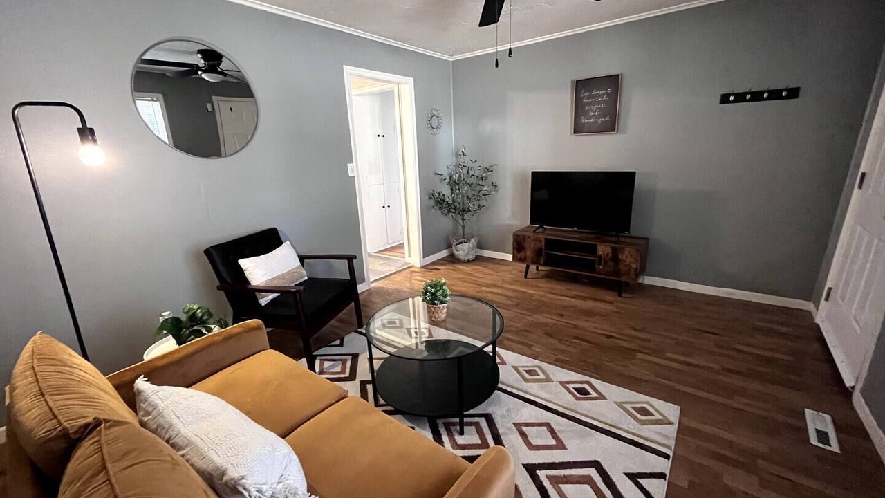 Photo of Livingroom in Blue Springs