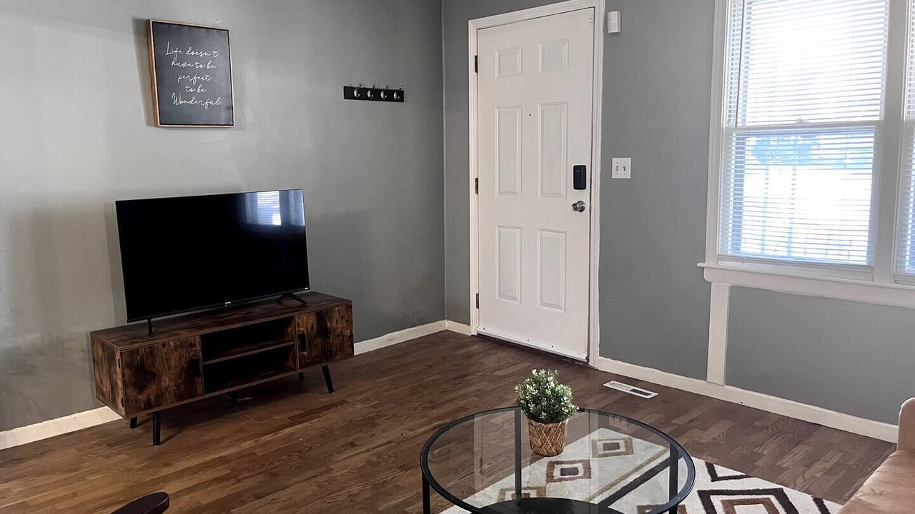 Photo of Livingroom in Blue Springs