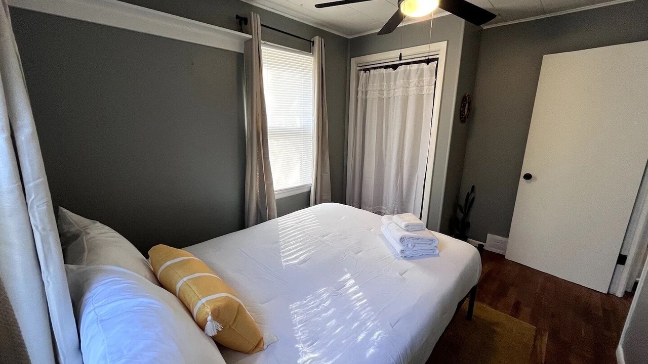 Photo of Bedroom in Blue Springs