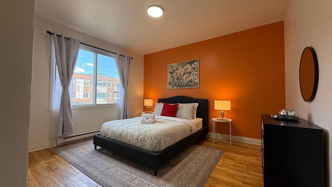 Photo of Bedroom in Cote-Des-Neiges—Notre-Dame-De-Grace