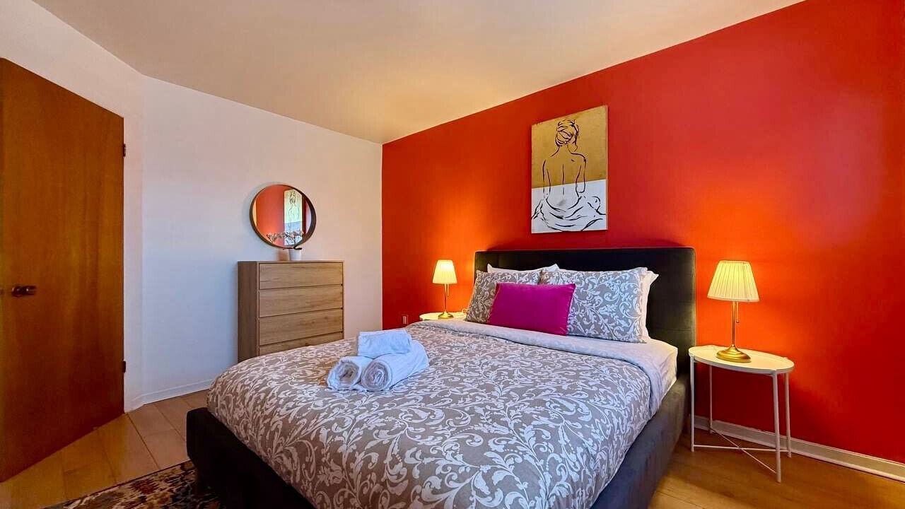Photo of Bedroom in Pierrefonds-Roxboro