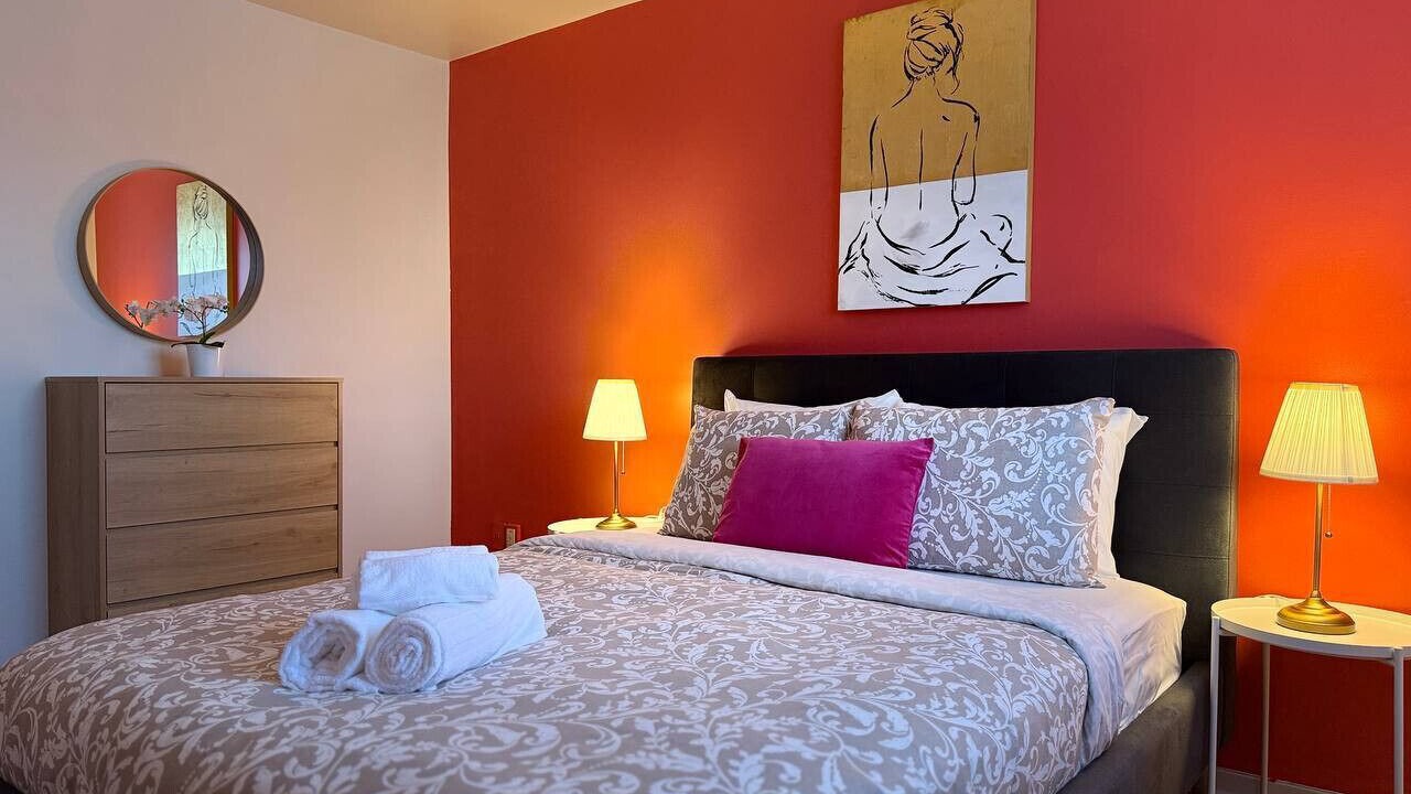 Photo of Bedroom in Pierrefonds-Roxboro