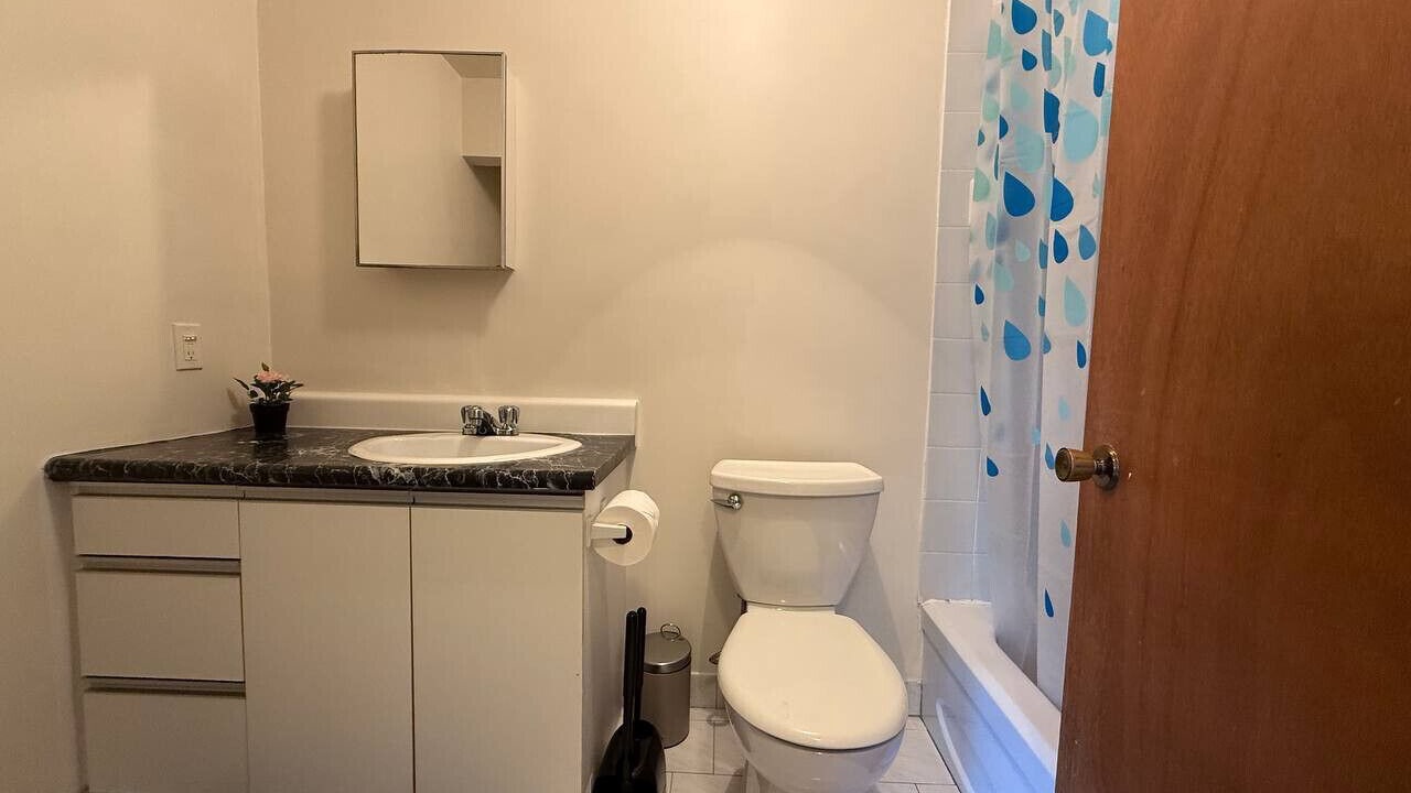 Photo of Bathroom in Pierrefonds-Roxboro