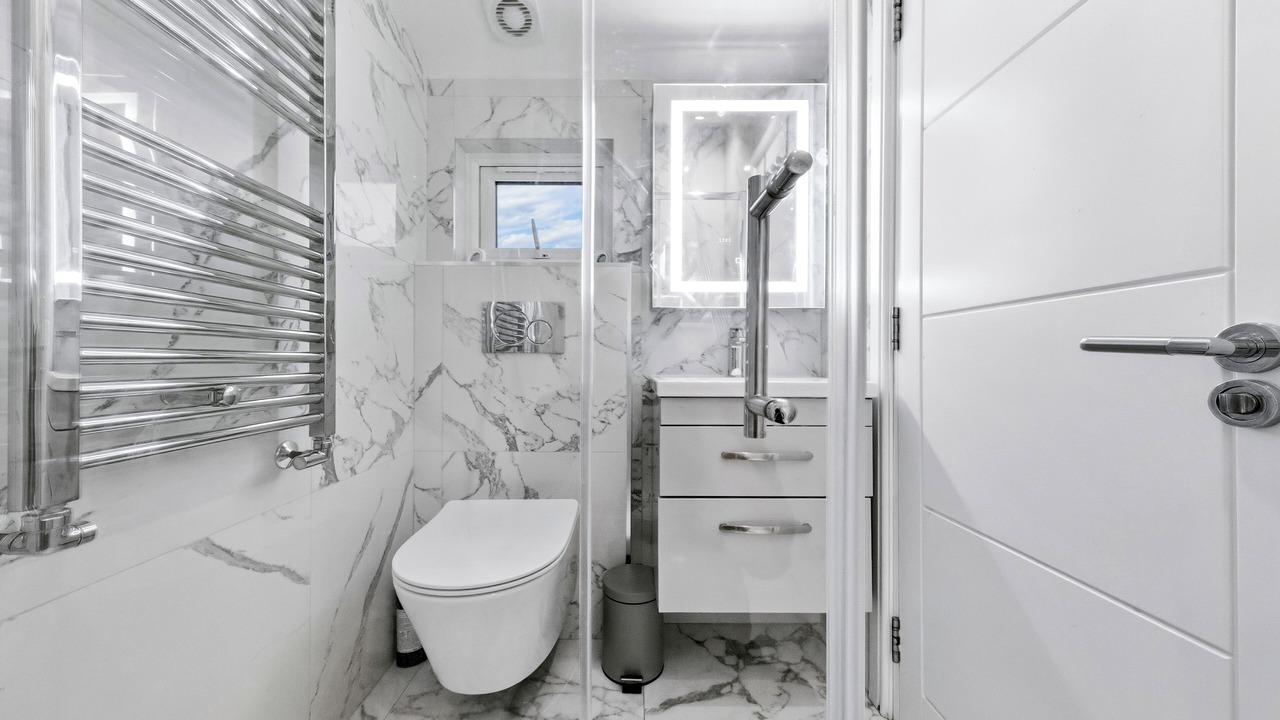 Photo of Bathroom in West Hendon