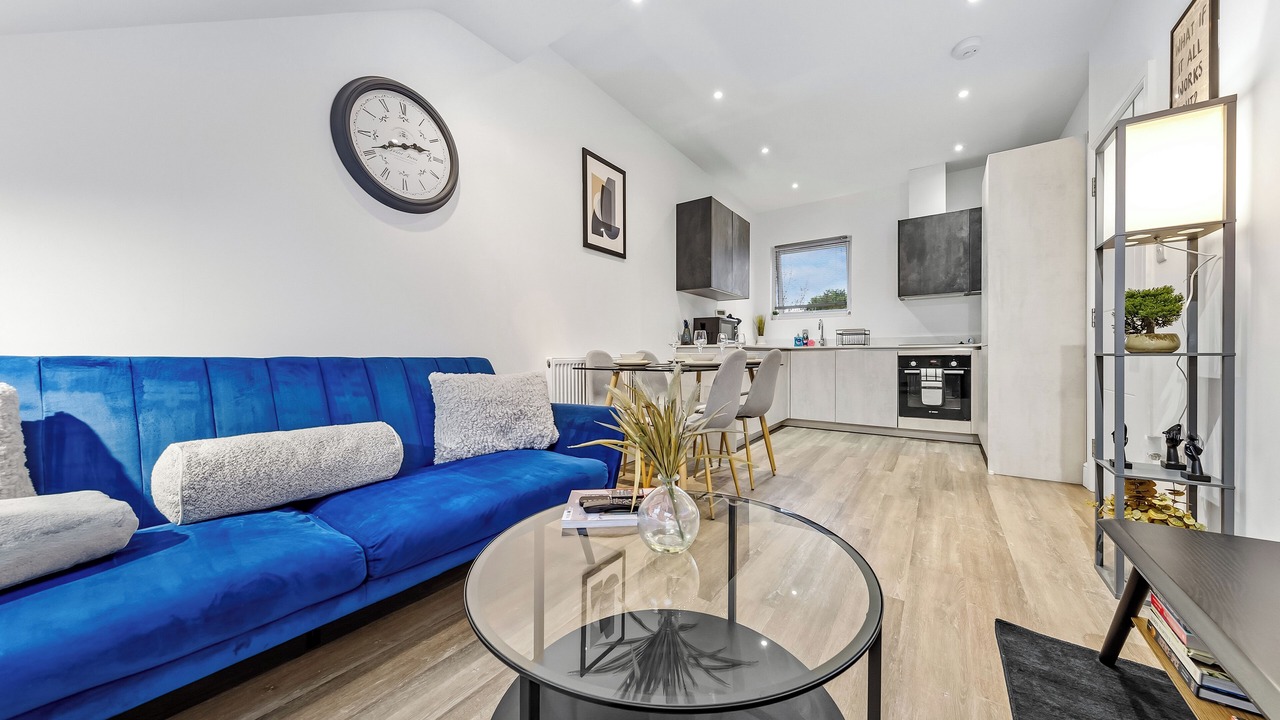 Photo of Livingroom in West Hendon